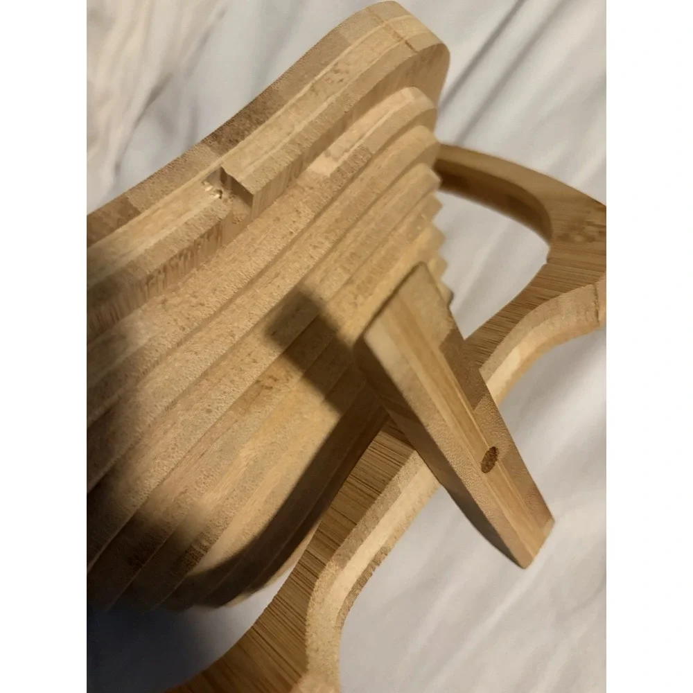 Bonnie & Pop New York Collapsible Wooden Apple Shaped‎ Basket or Trivet